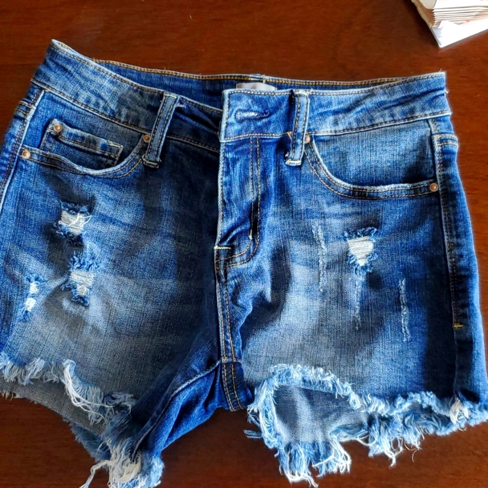 Special A LOS ANGELES, CALIFORNIA Small